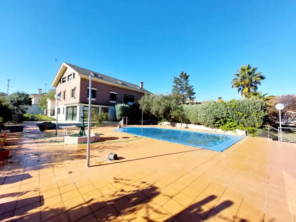 Casa o xalet en venda a Calle Sierra de San Pedro, Las Vaguadas
