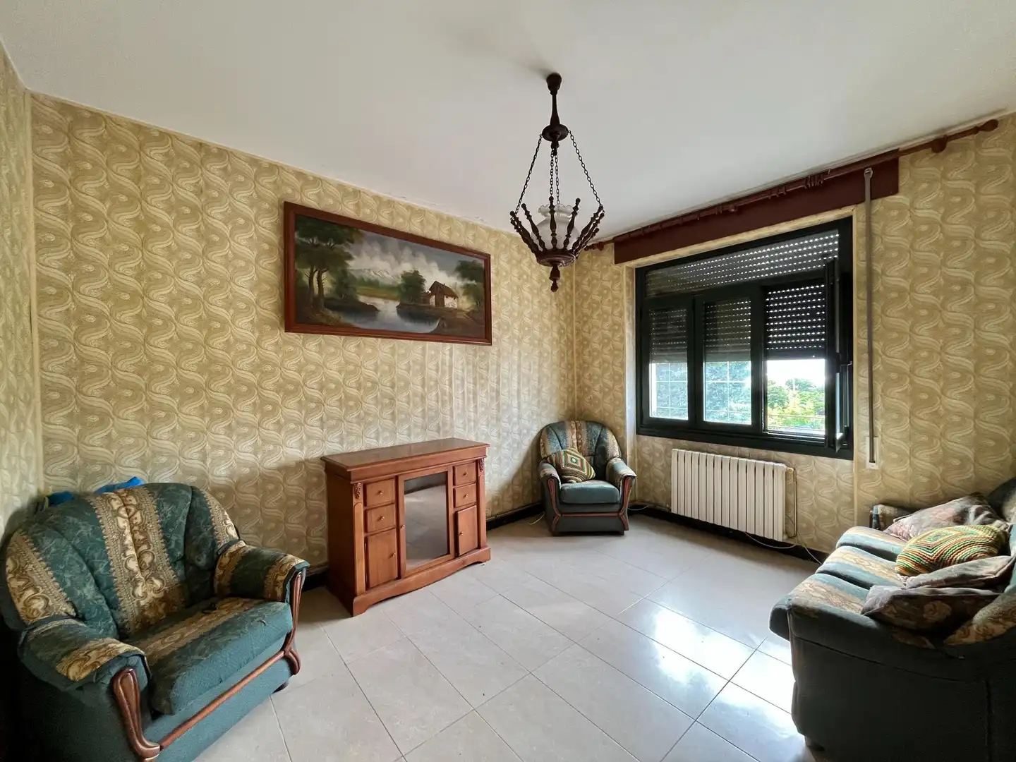 Sala de estar de Casa adosada en venta en Rianxo con Calefacción