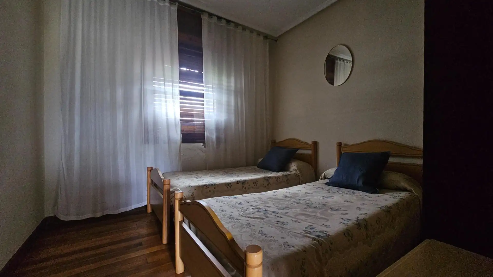Habitación de Piso en venta en Valle de Mena con Terraza y Balcón