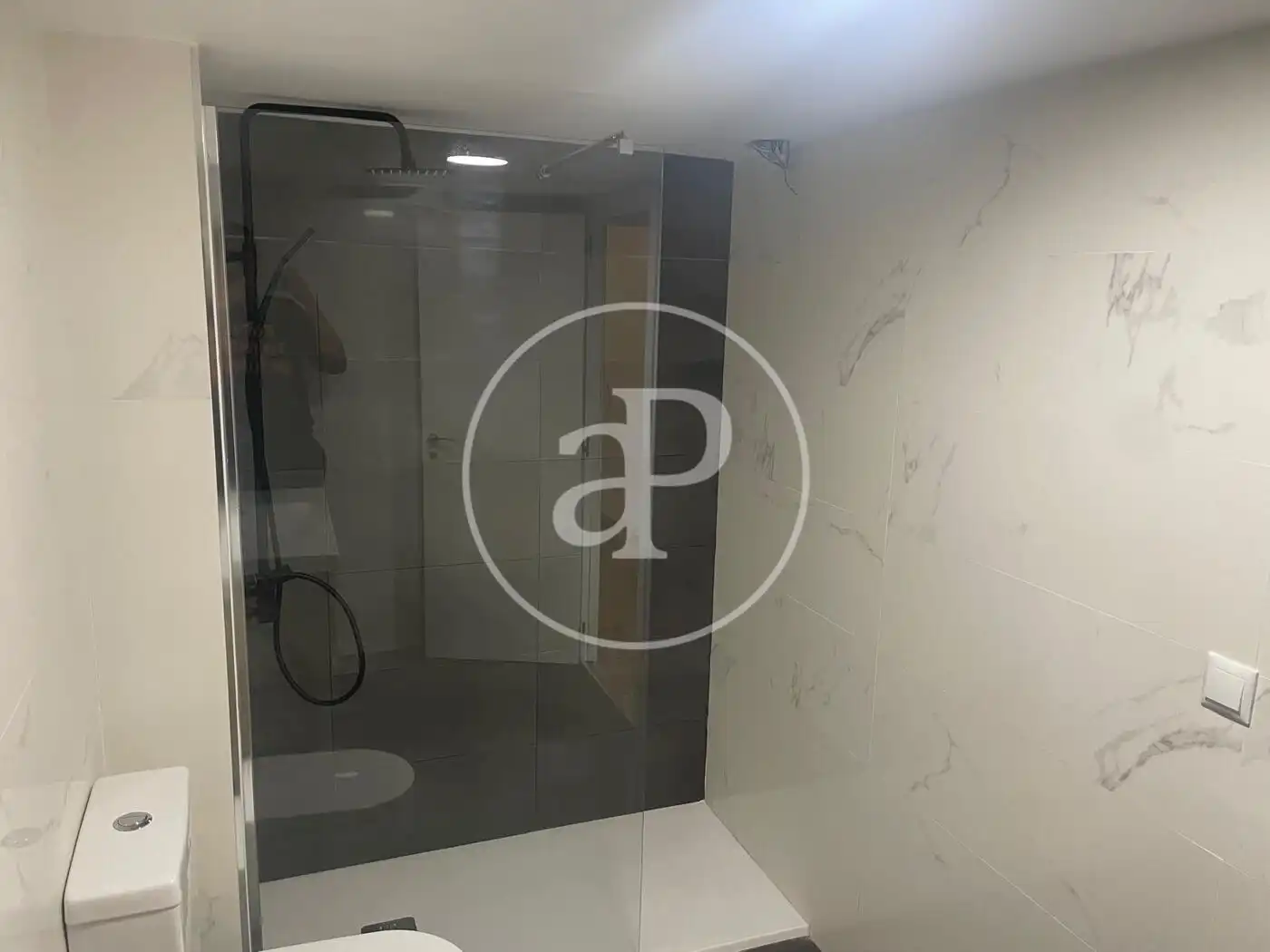 Bany de Pis de lloguer en Sagunto / Sagunt amb Aire condicionat, Calefacció i Moblat