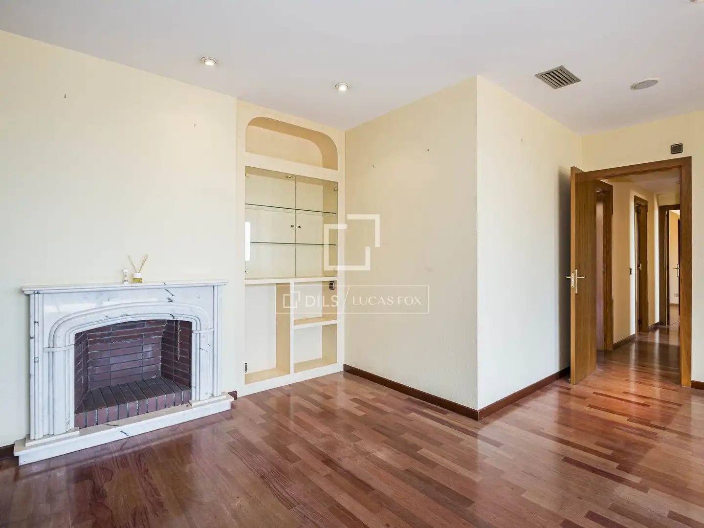 Living room of Flat for sale in Sitges  with Air Conditioner, Heating and Private garden