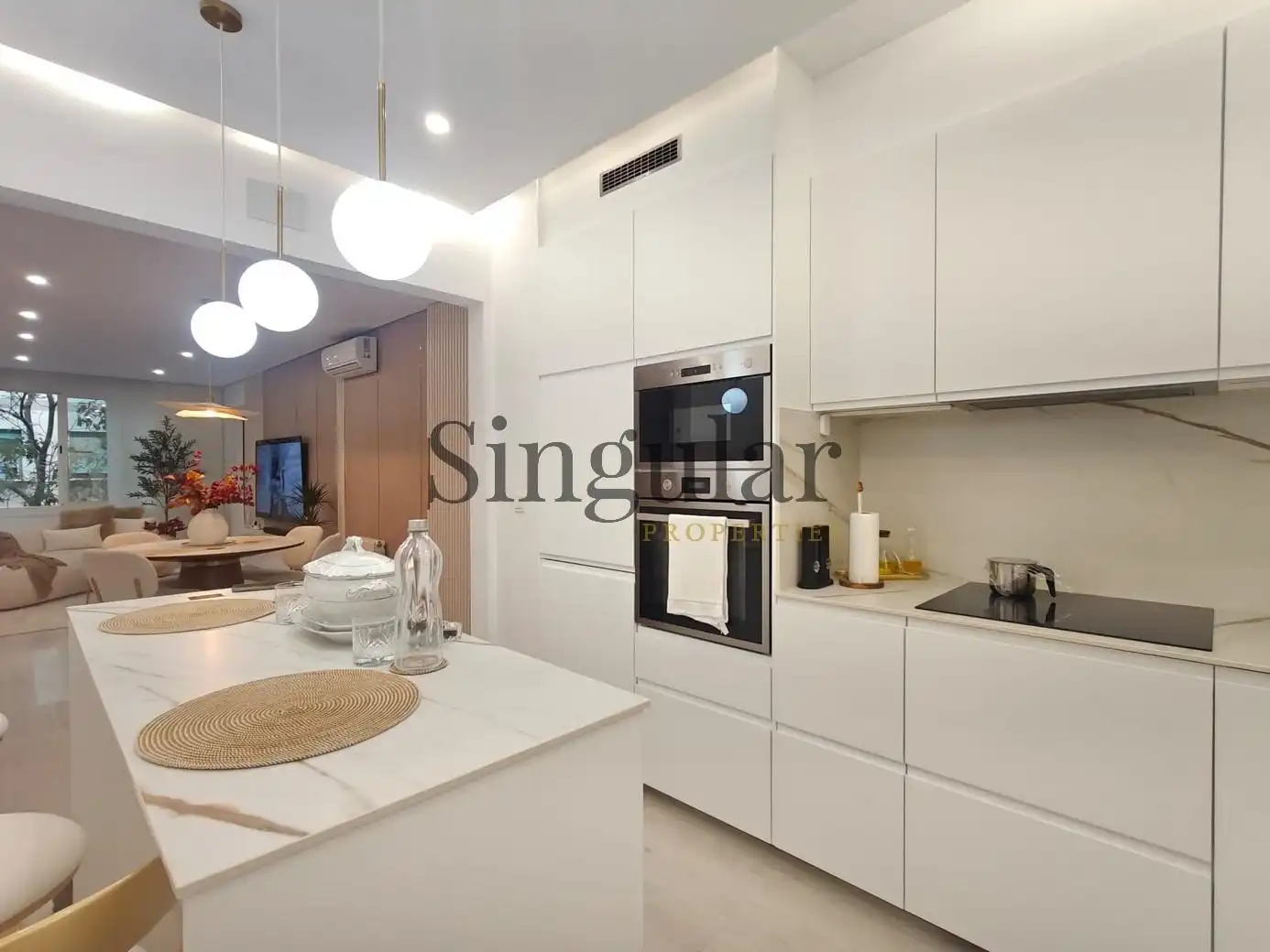 Cocina de Piso en venta en Barcelona con Aire acondicionado, Calefacción y Amueblado