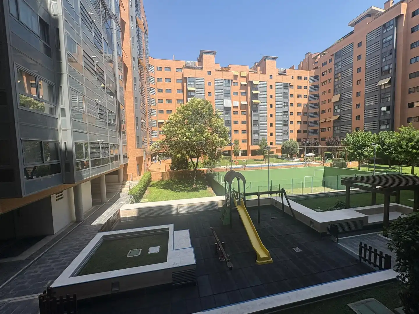 Terraza de Piso de alquiler en Madrid con Aire acondicionado, Calefacción y Jardín privado