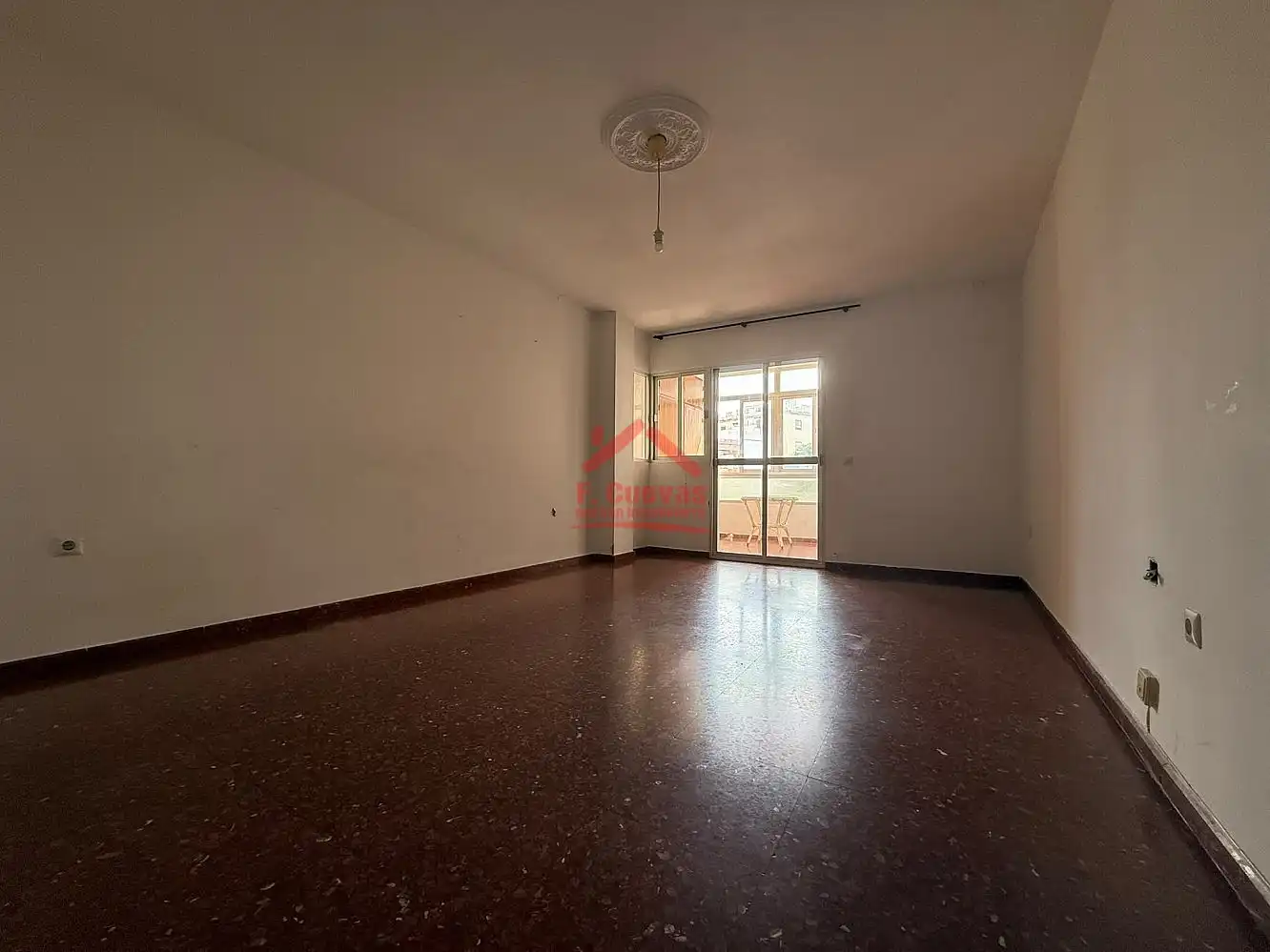 Vista exterior de Apartamento en venta en Nerja con Terraza