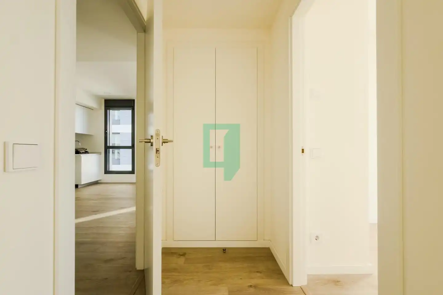 Flat for rent in Badalona  with Air Conditioner and Terrace