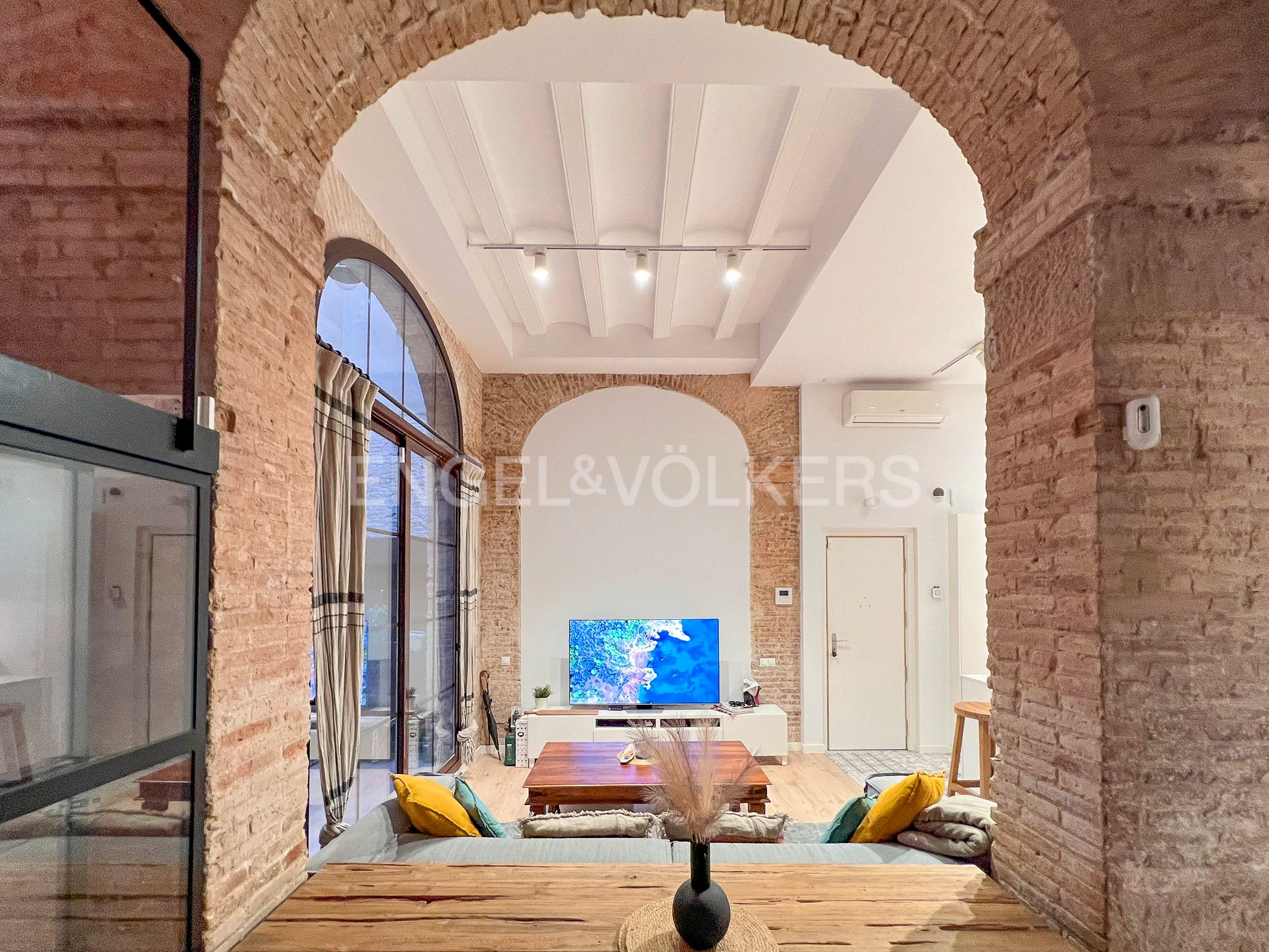 Sala d'estar de Estudi de lloguer en  Barcelona Capital amb Aire condicionat, Calefacció i Terrassa