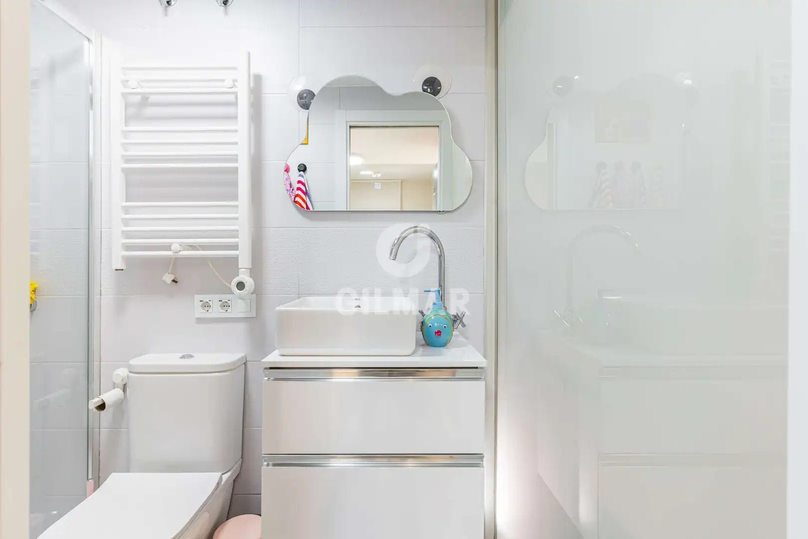 Bathroom of Flat for sale in Madrid  with Heating
