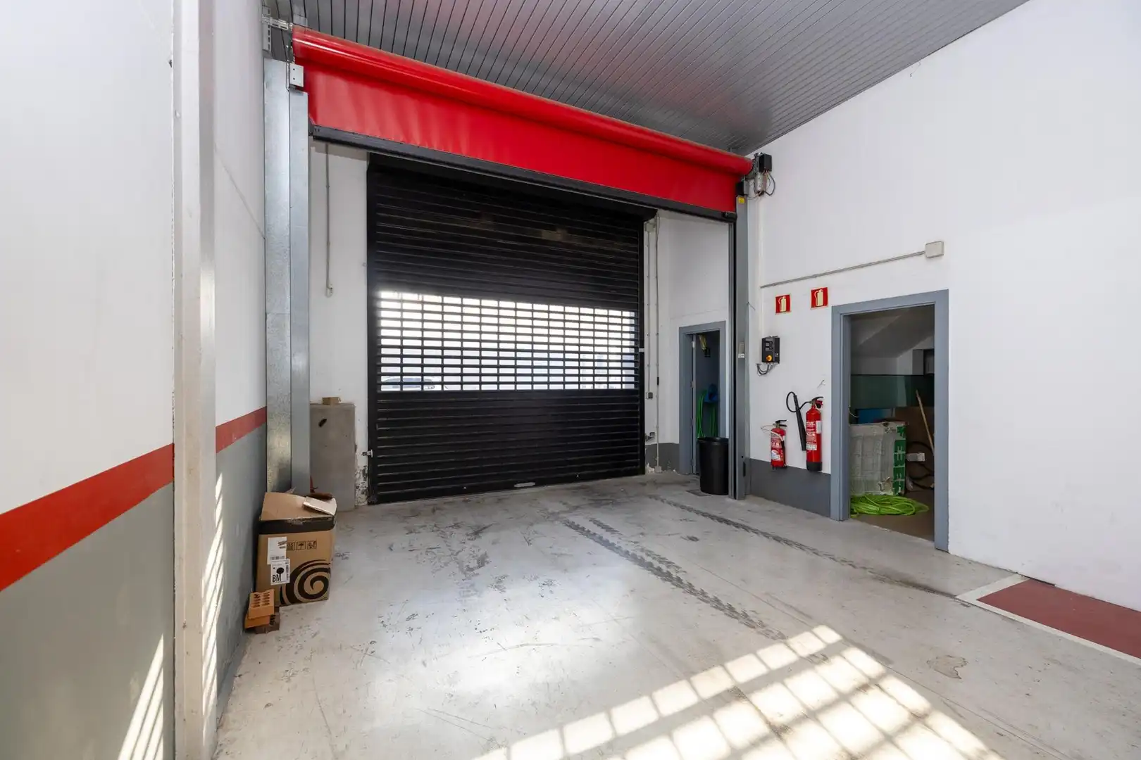 Inmuebles singulares con ascensor en venta en Peligros, imagen 13