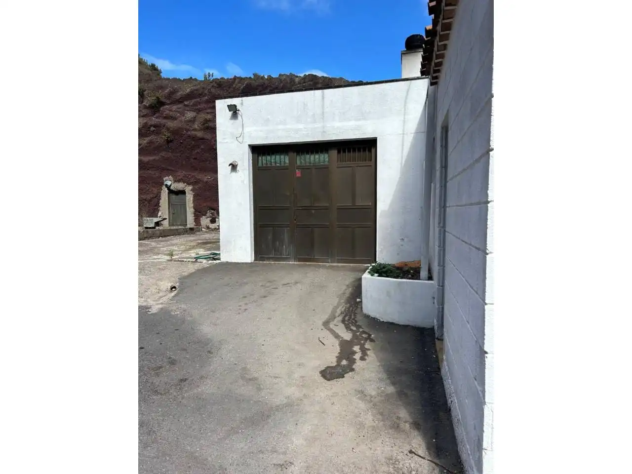 Vista exterior de Casa o xalet en venda en El Tanque amb Jardí privat, Terrassa i Moblat