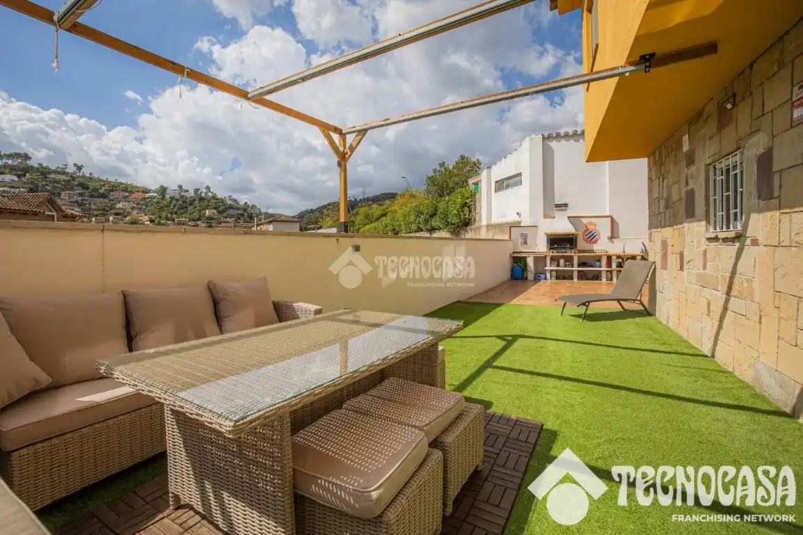 Casa aparellada en venda a Sant Vicenç Dels Horts, imagen 20