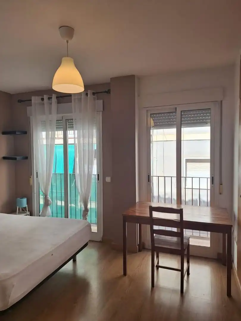 Habitación de Piso de alquiler en Murcia con Aire acondicionado y Amueblado