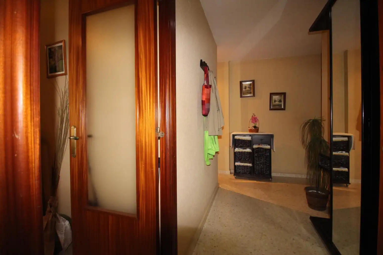 Wohnung zum Verkauf in Montijo mit Klimaanlage, Heizung und Parkett