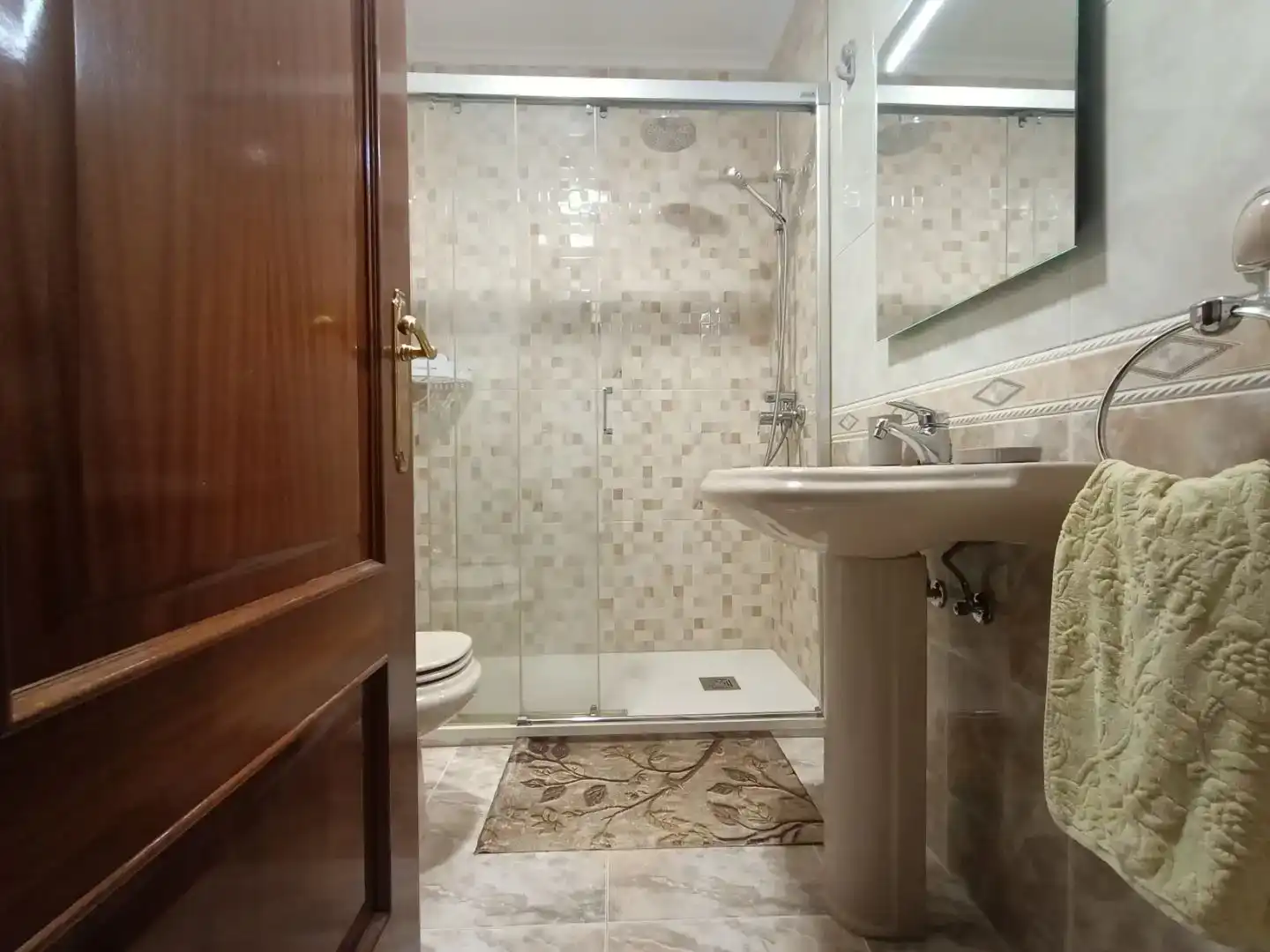 Bathroom of Flat for share in Plaza de España