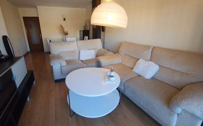 Living room of Flat for sale in  Granada Capital  with Balcony