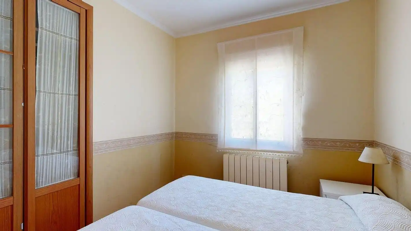 Schlafzimmer von Wohnung zum Verkauf in Zaragoza mit Klimaanlage und Heizung