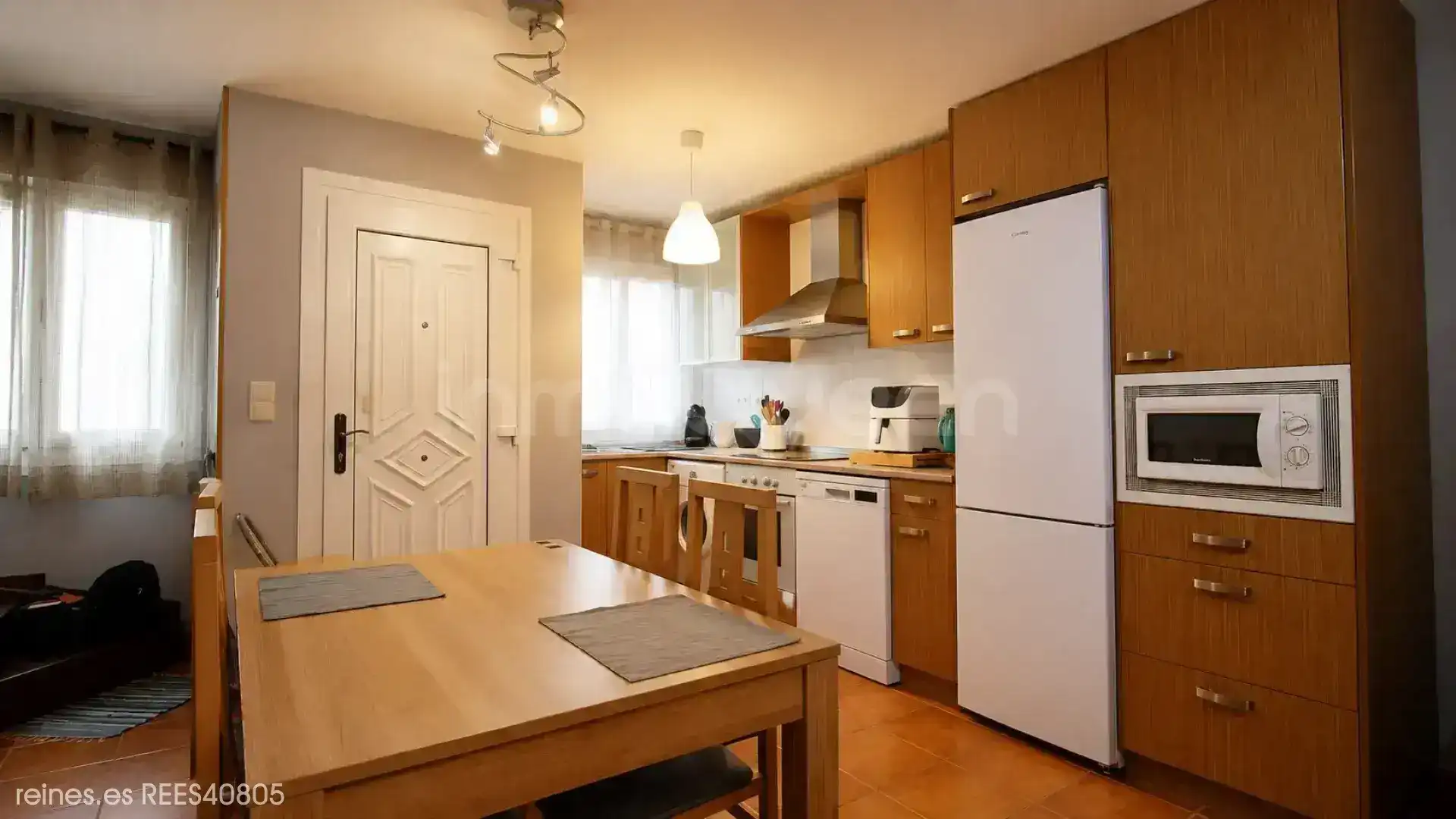 Cocina de Casa adosada en venta en Val de San Vicente  con Jardín privado, Terraza y Amueblado