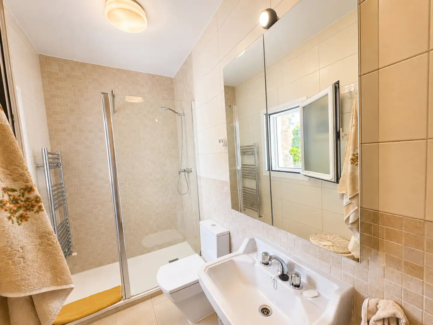 Bathroom of Houses for rent in Hoyo de Manzanares  with Private garden, Swimming Pool and Furnished