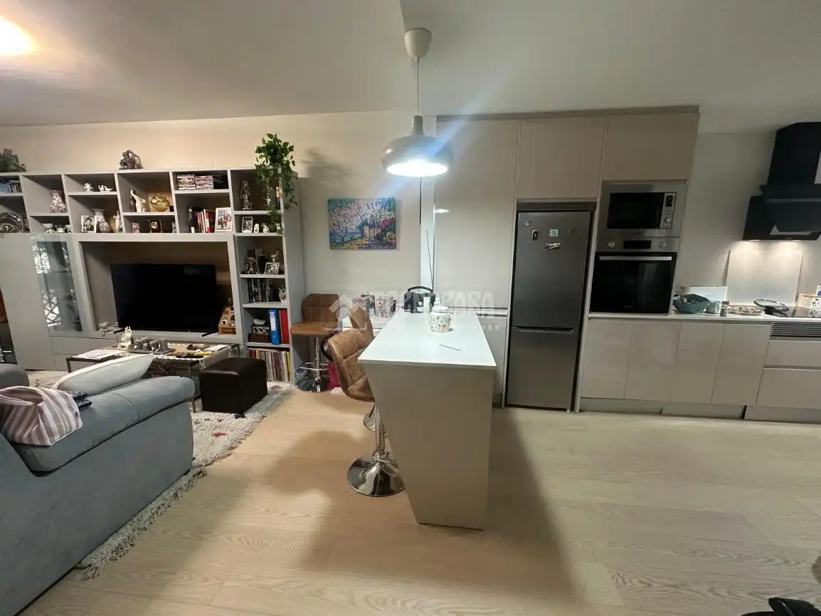 Kitchen of Flat for sale in Sevilla  with Air Conditioner, Heating and Furnished