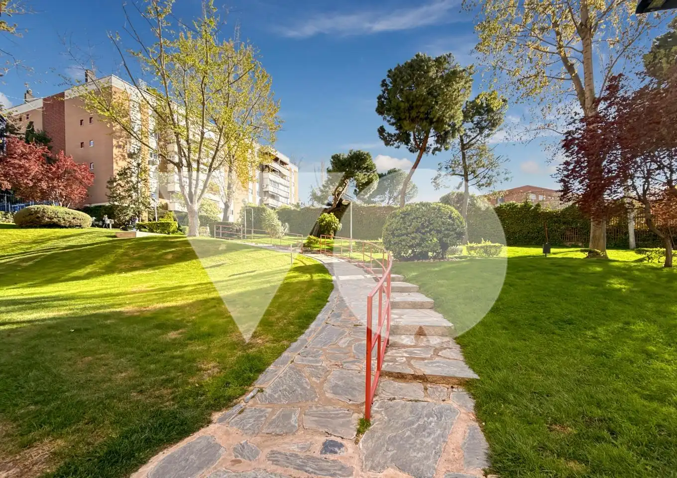 Jardí de Pis en venda en Madrid amb Calefacció, Parquet i Terrassa