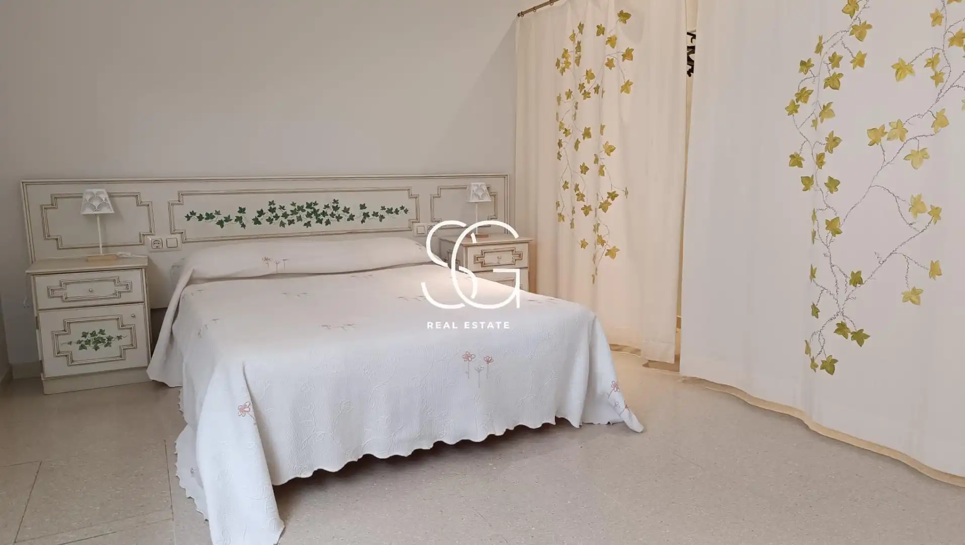 Schlafzimmer von Gebäude zum Verkauf in Creixell