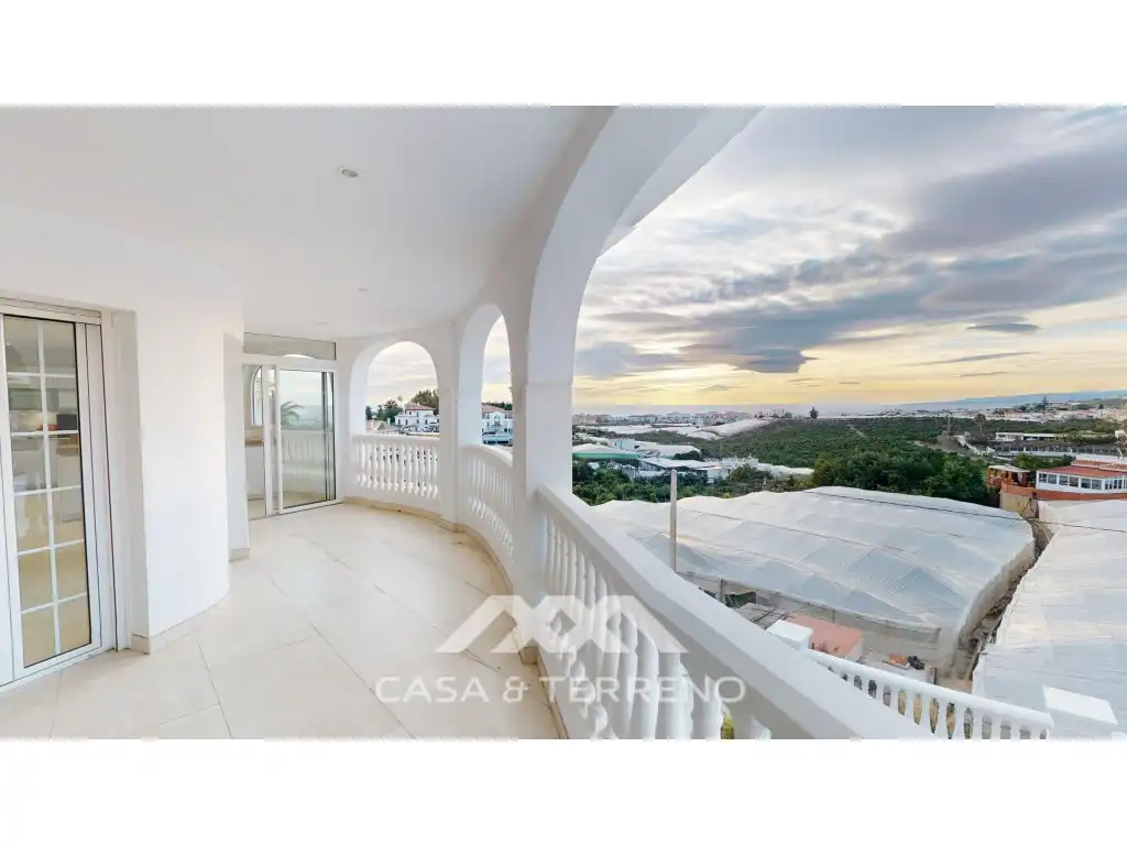 Vista exterior de Casa o chalet en venta en Torrox con Aire acondicionado, Terraza y Piscina