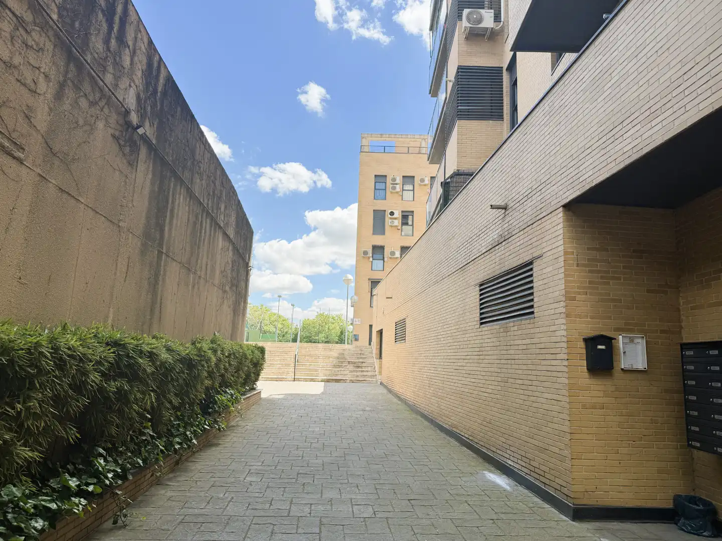 Vista exterior de Piso en venta en Valdemoro con Aire acondicionado, Calefacción y Trastero