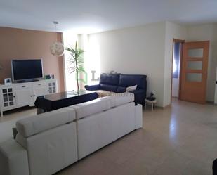 Living room of Single-family semi-detached for sale in Badajoz Capital  with Air Conditioner, Heating and Oven