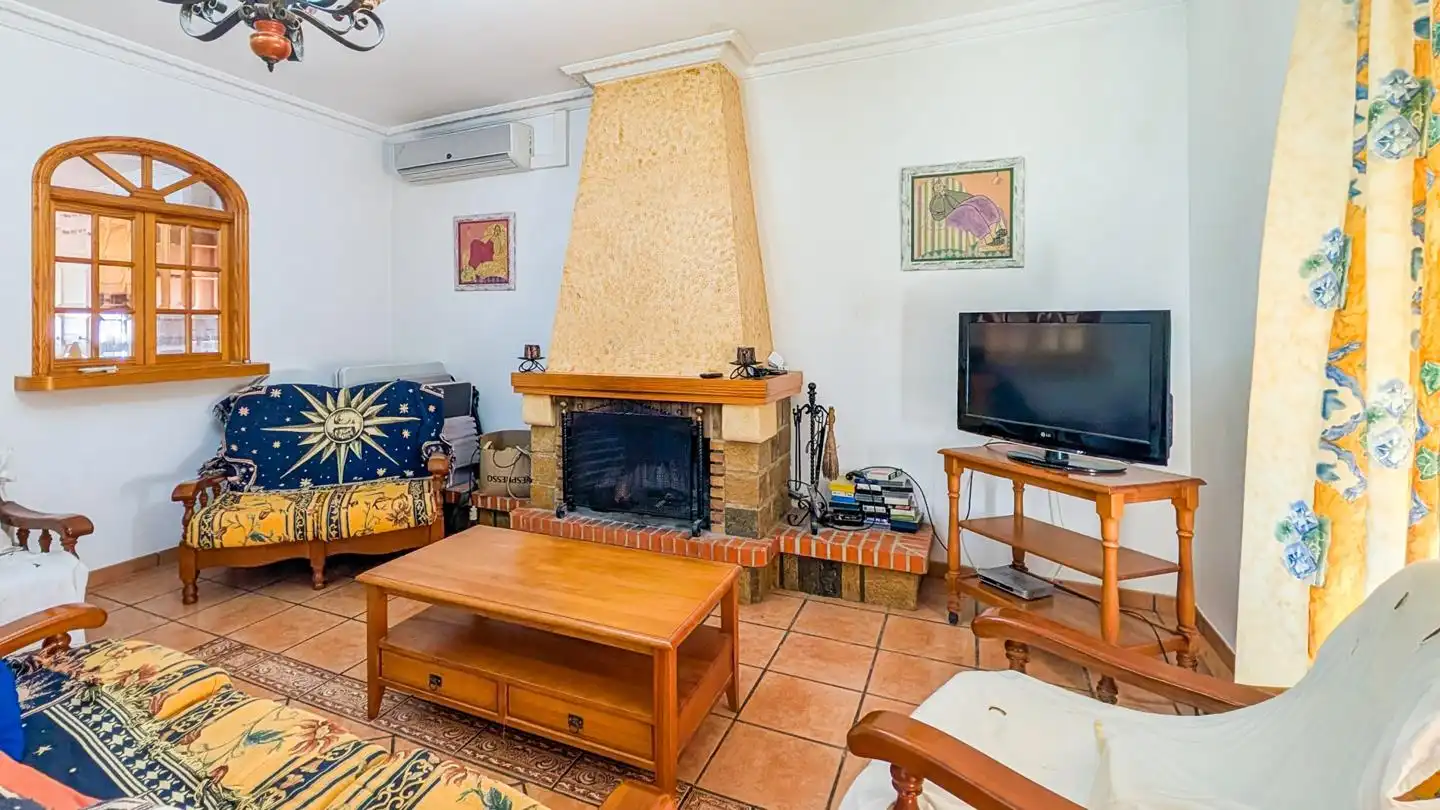Sala d'estar de Casa o xalet en venda en Elche / Elx amb Aire condicionat, Jardí privat i Terrassa