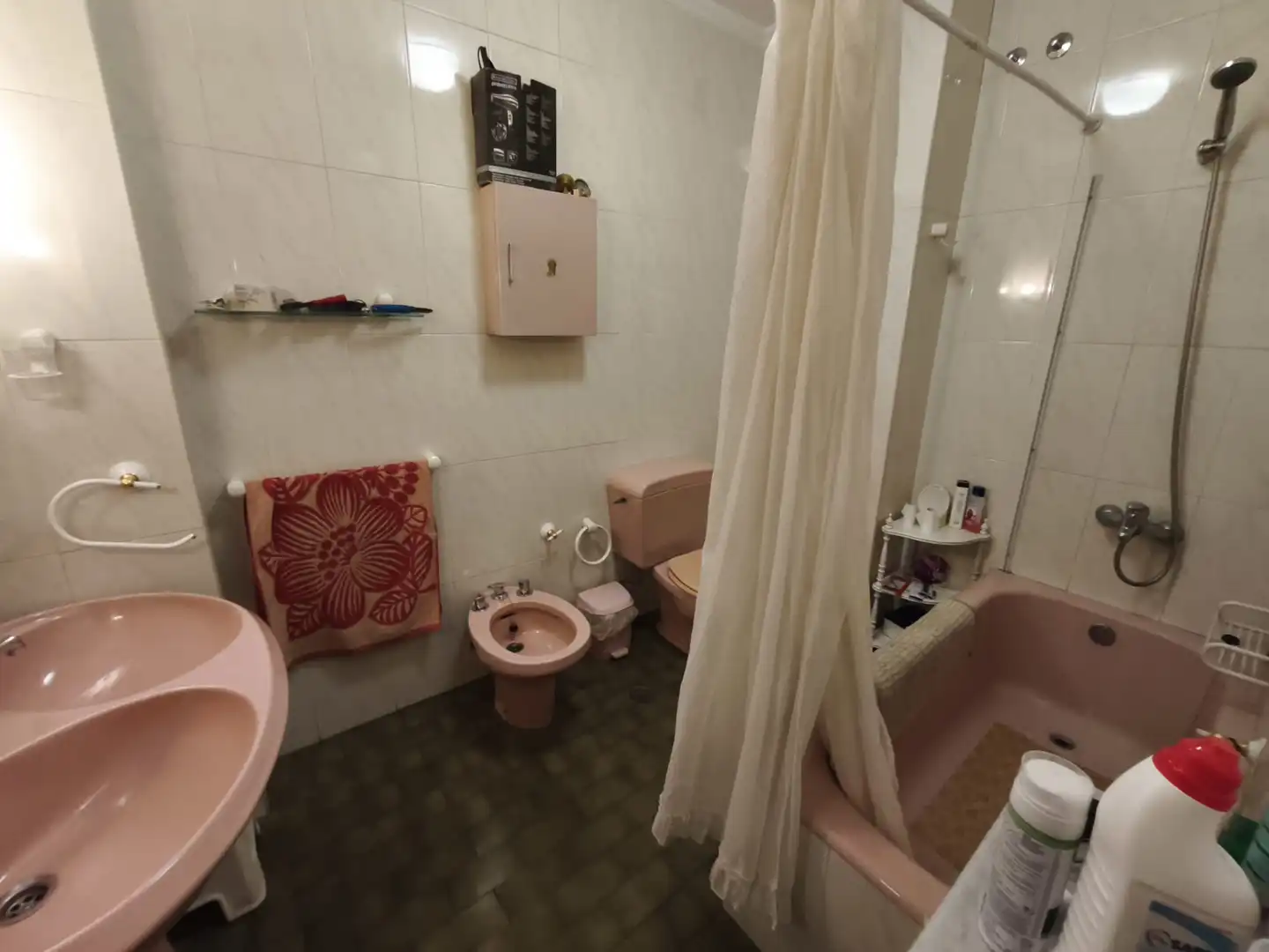Bathroom of Flat for sale in Ourense Capital   with Heating, Parquet flooring and Terrace