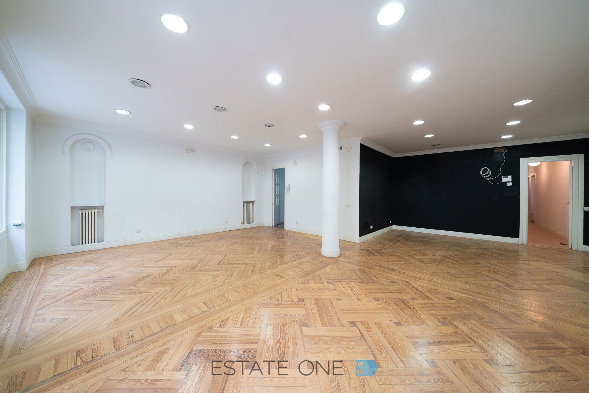 Flat for sale in  Madrid Capital  with Air Conditioner, Heating and Terrace