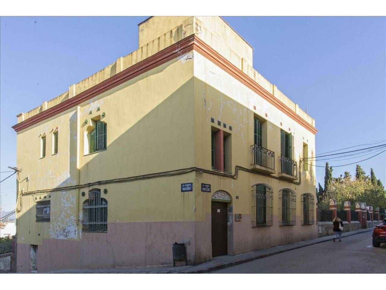 Vista exterior de Finca rústica en venda en Gelida amb Jardí privat i Terrassa