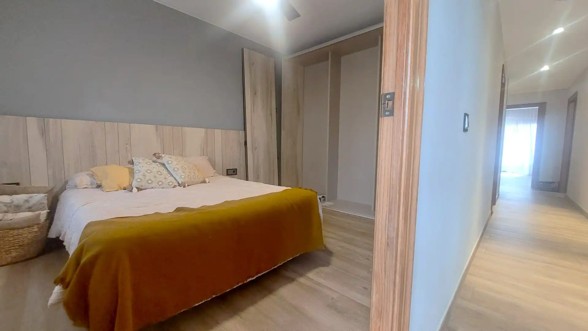 Dormitori de Pis en venda en Terrassa amb Aire condicionat, Calefacció i Balcó