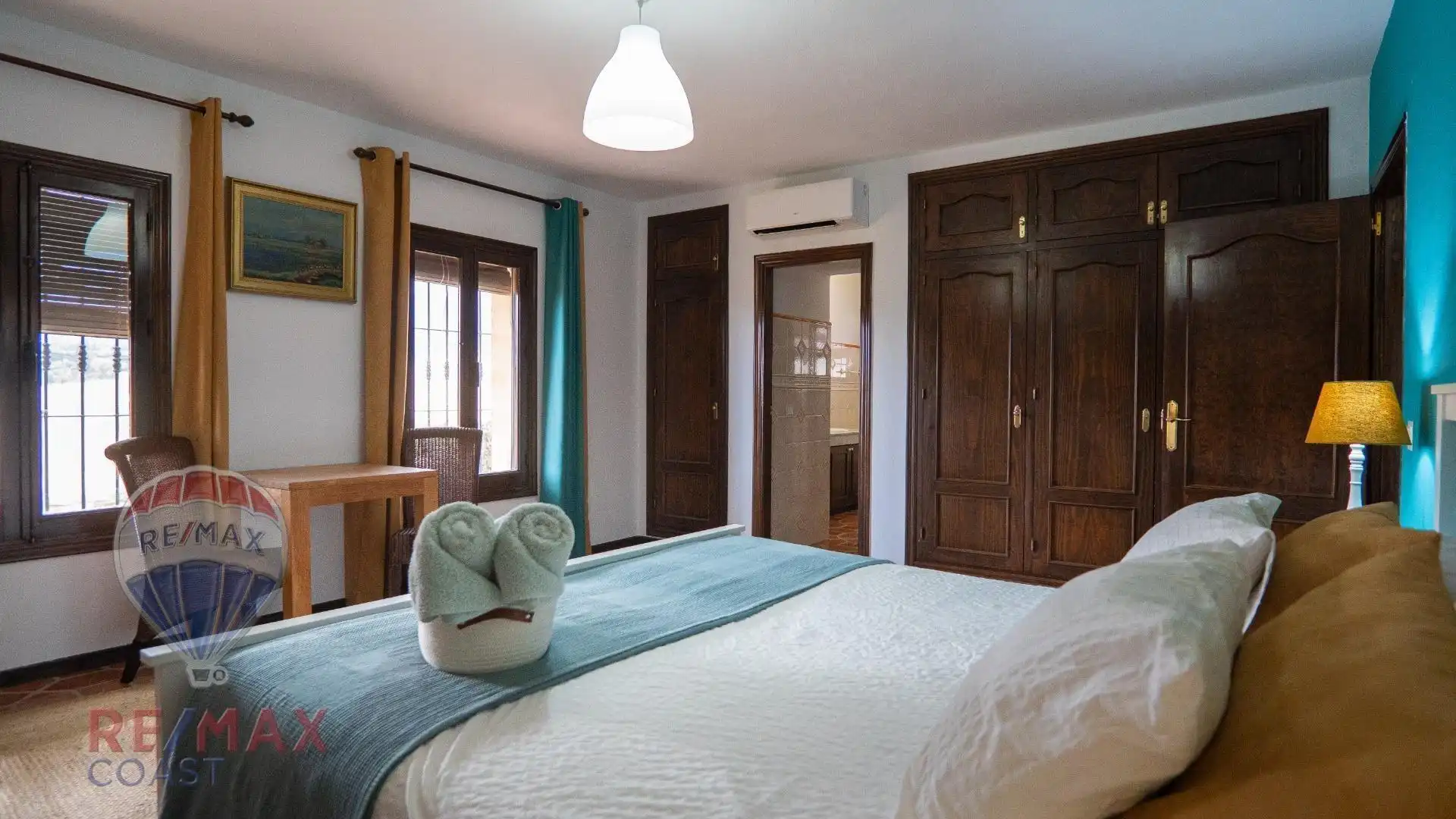 Dormitori de Casa o xalet en venda en Alhaurín de la Torre amb Aire condicionat, Jardí privat i Terrassa