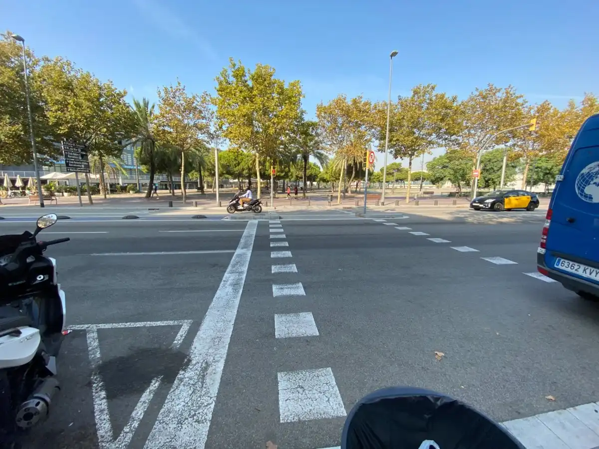 Vista exterior de Local de lloguer en Ciutat Vella