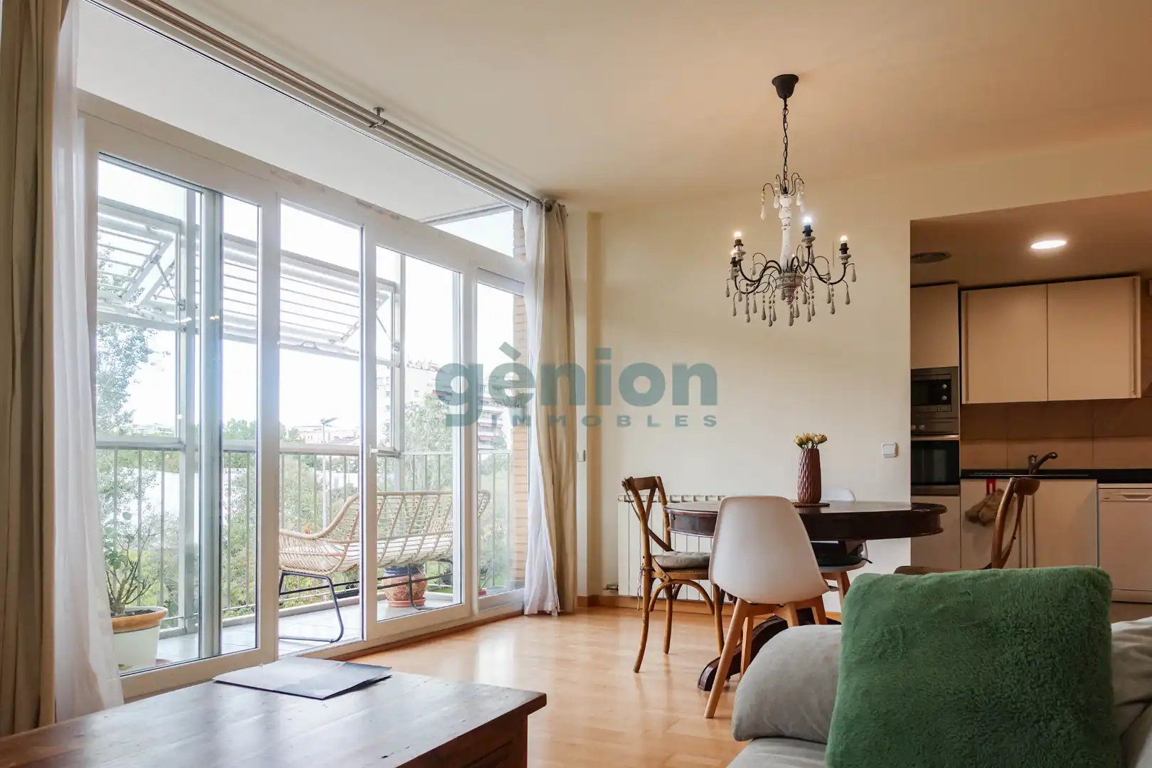 Sala de estar de Piso en venta en Girona con Aire acondicionado, Calefacción y Terraza