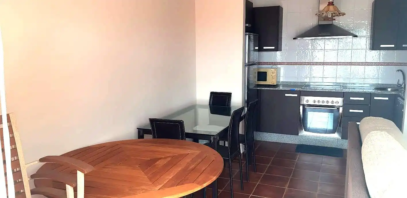 Küche von Wohnung zum Verkauf in Cuevas del Almanzora mit Klimaanlage, Privatgarten und Möbliert