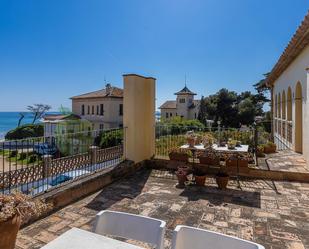 Terrace of House or chalet for sale in Vilanova i la Geltrú  with Air Conditioner, Heating and Private garden
