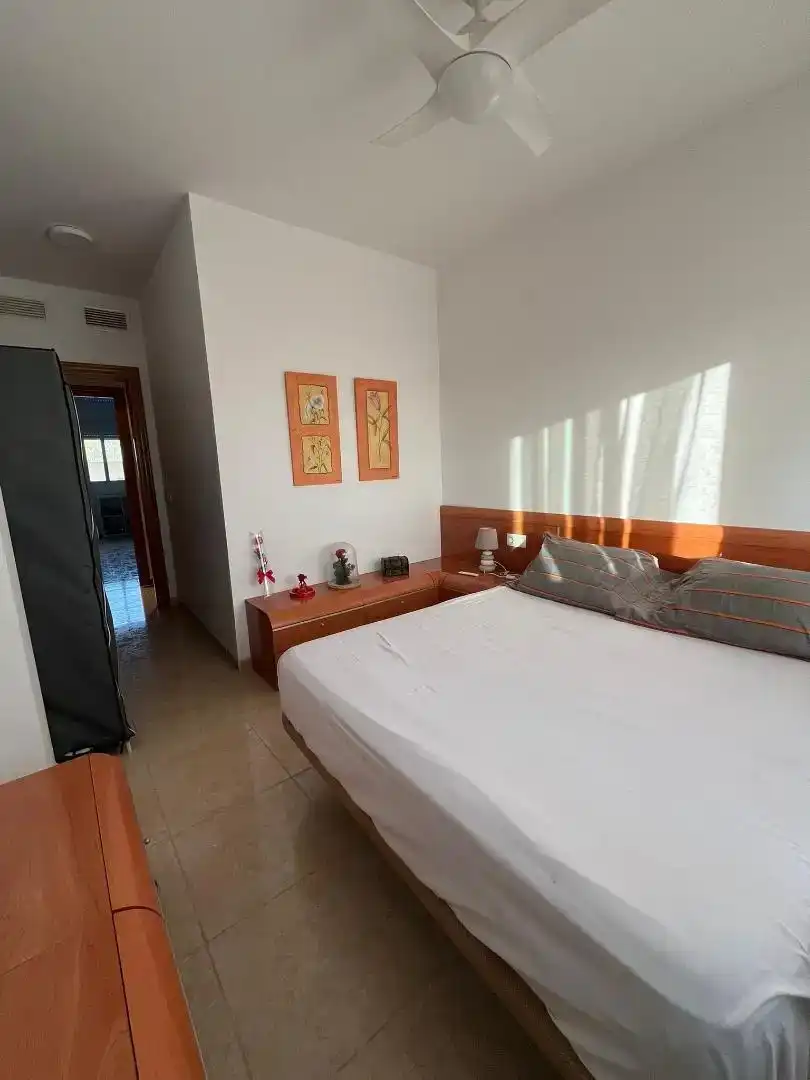 Habitación de Piso en venta en Roquetas de Mar con Amueblado y Balcón