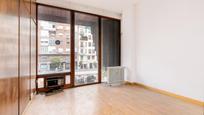 Bedroom of Flat for sale in  Madrid Capital  with Air Conditioner