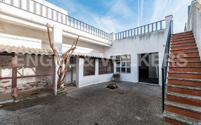 Vista exterior de Casa o xalet en venda en Pineda de Mar amb Aire condicionat, Calefacció i Balcó