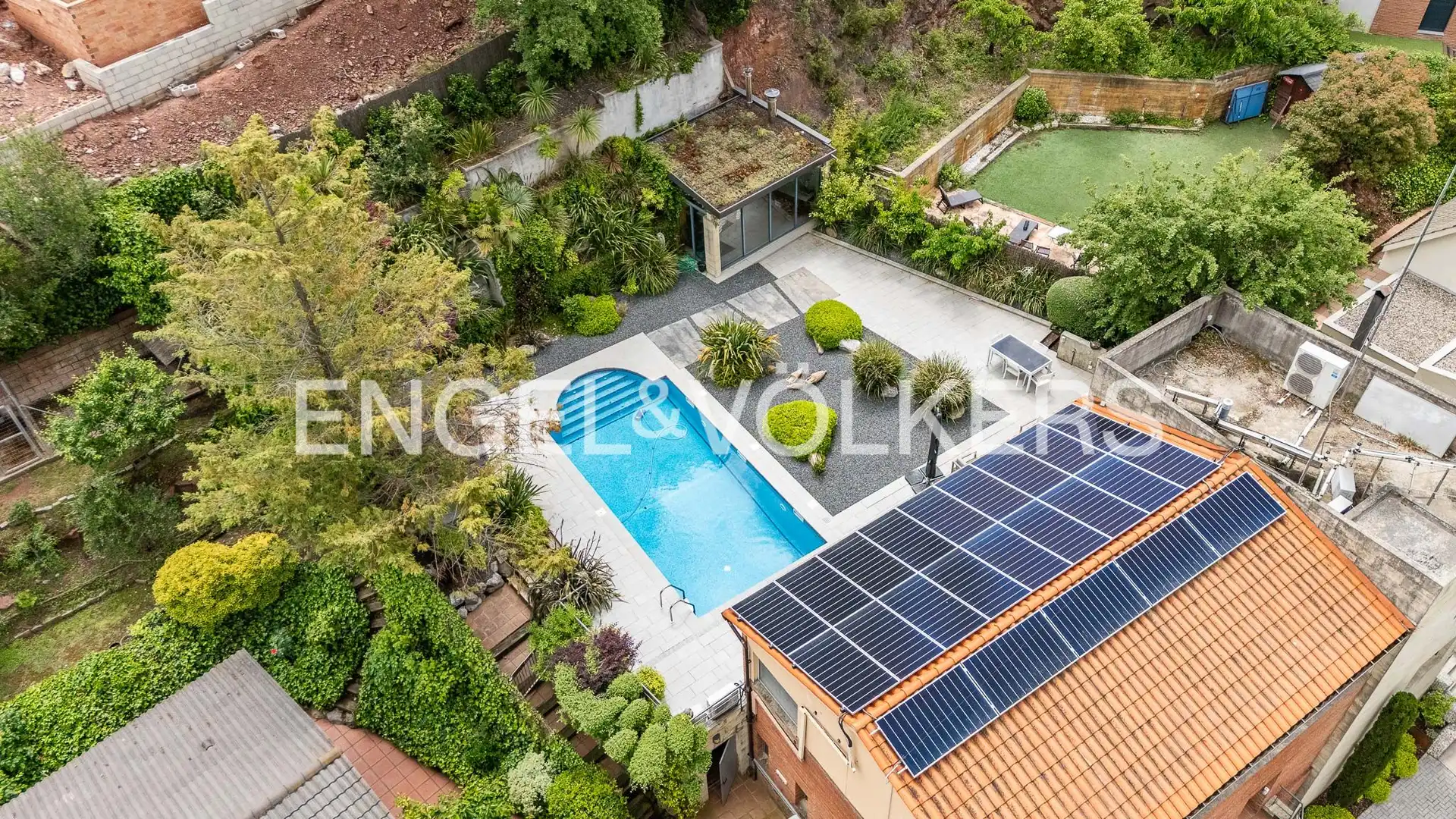 Piscina de Casa o chalet en venta en Matadepera con Aire acondicionado, Calefacción y Jardín privado