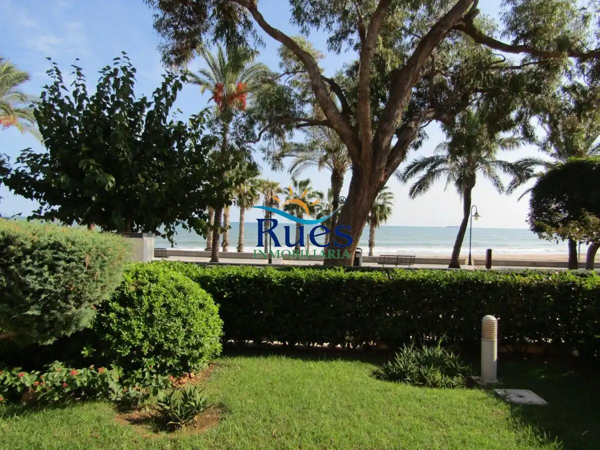 Vista exterior de Ático en venta en Benicasim / Benicàssim con Aire acondicionado, Calefacción y Trastero