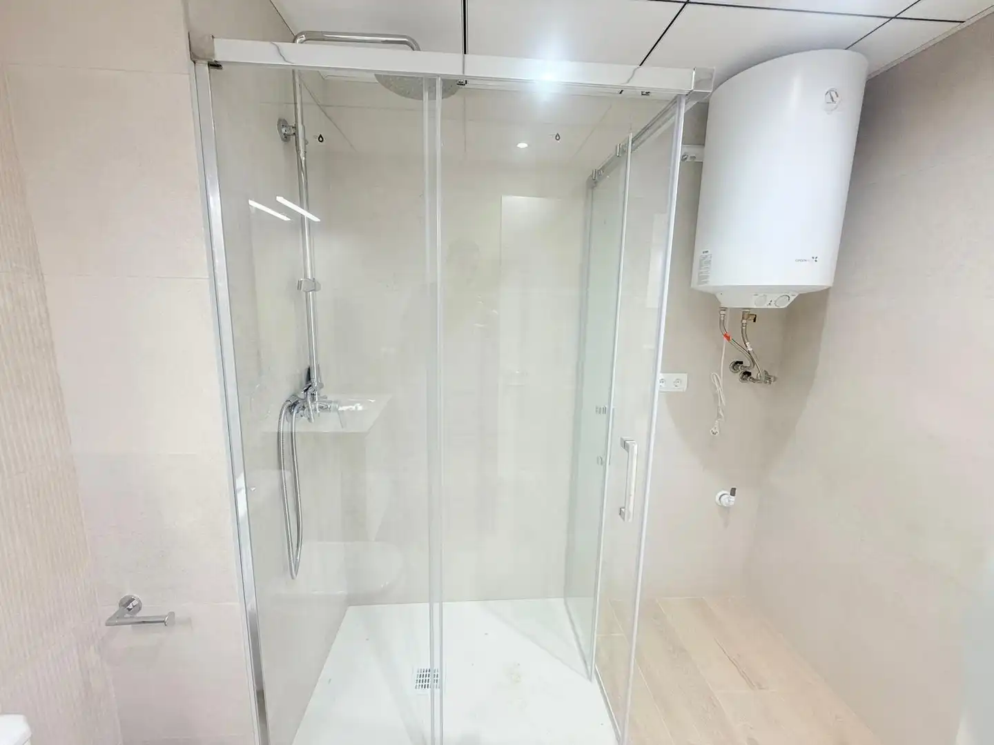 Bathroom of Study for sale in Deltebre