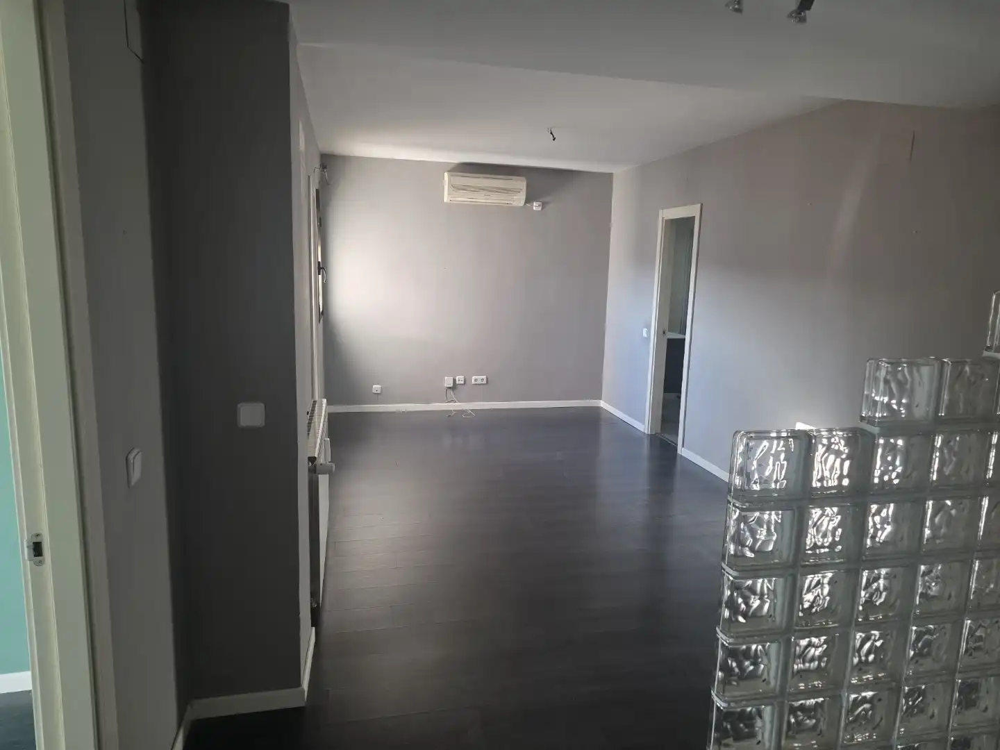 Schlafzimmer von Wohnung zum Verkauf in  Madrid Capital mit Klimaanlage