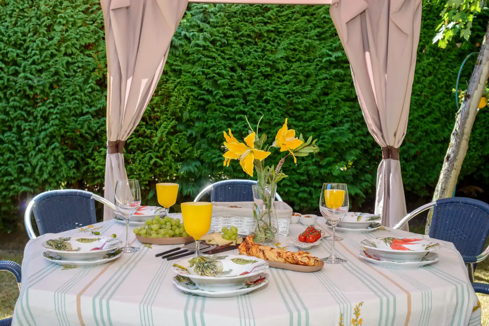 Terraza de Casa o chalet en venta en Oviedo  con Calefacción, Jardín privado y Parquet