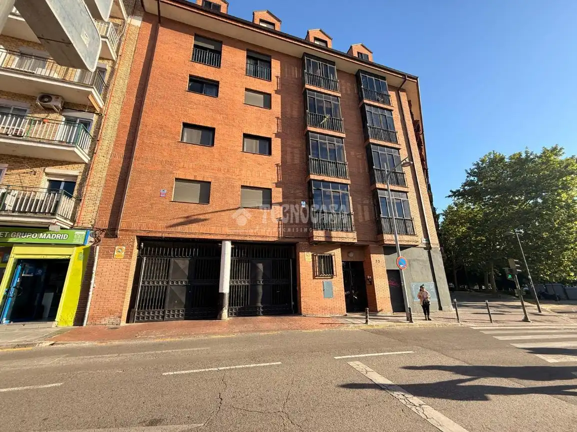 Exterior view of Garage for sale in Alcorcón