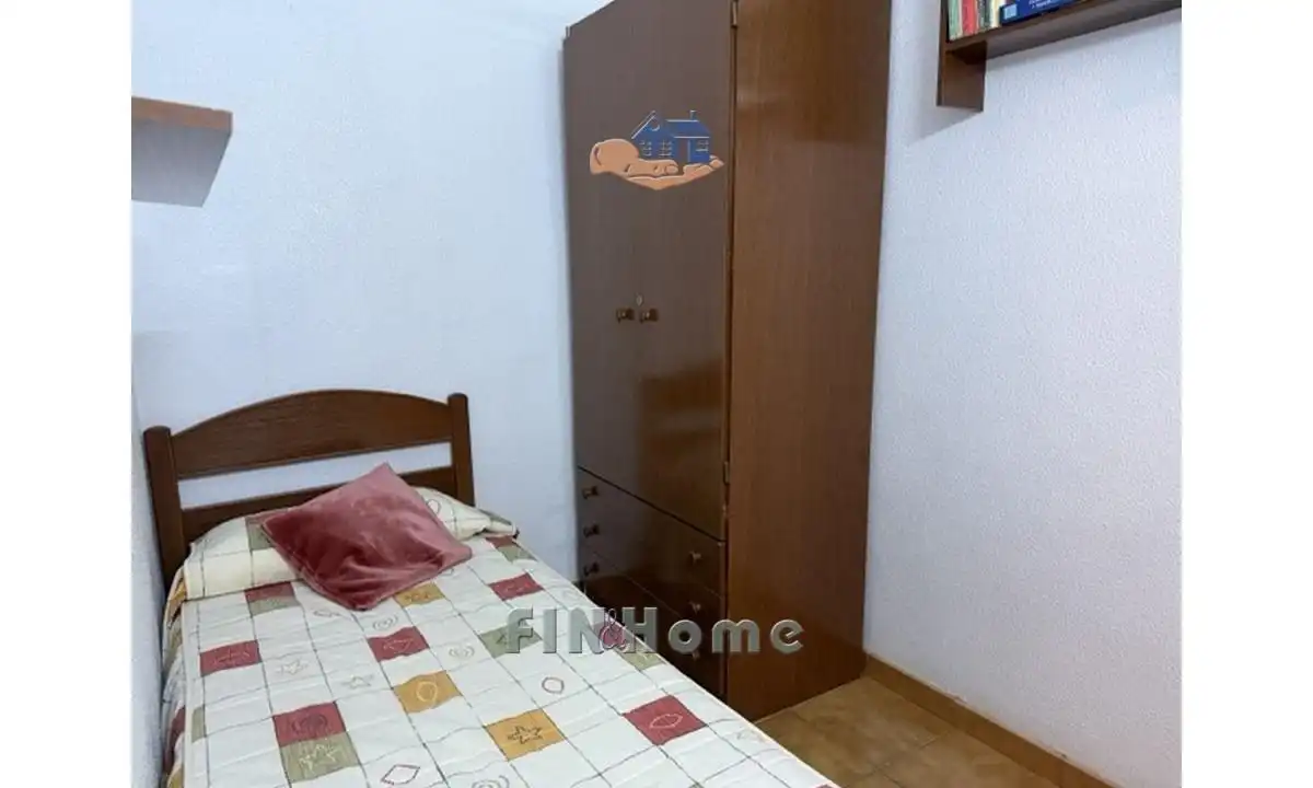 Habitación de Piso de alquiler en Sevilla con Aire acondicionado, Calefacción y Trastero