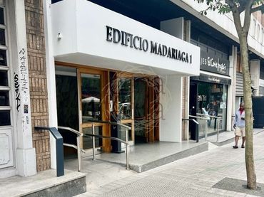 Oficina amb ascensor de lloguer a Madariaga Etorbidea