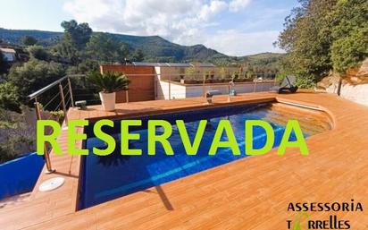 Piscina de Casa o xalet en venda en Torrelles de Llobregat amb Aire condicionat, Terrassa i Piscina