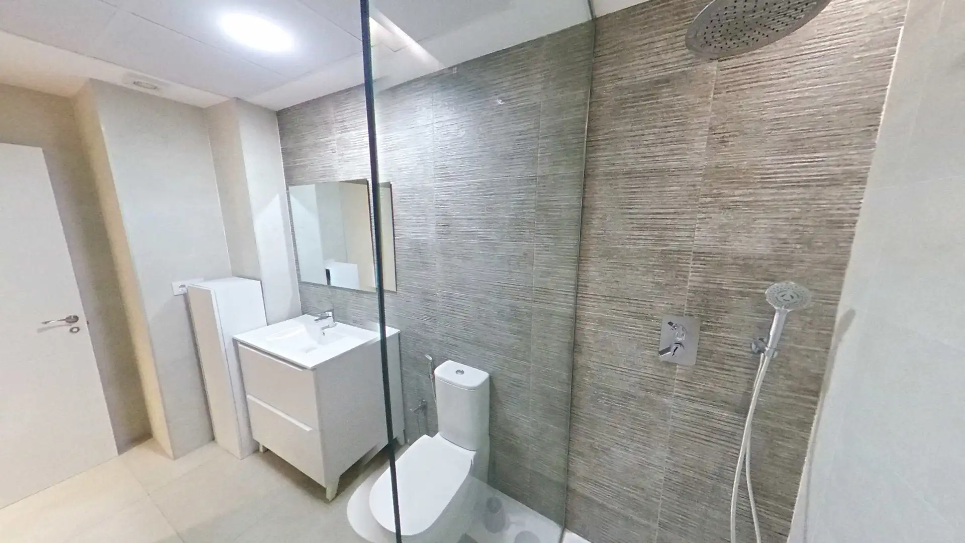 Flat for rent in Calle de las Islas Jarvi, Tres Olivos - Valverde
